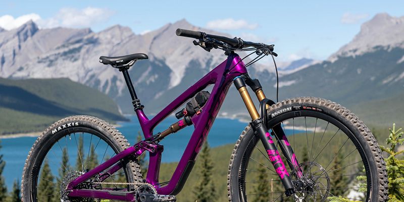 mountain-biking-facts-colourful-bike