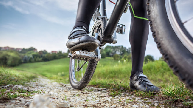 Günstiges Schotterfahrrad